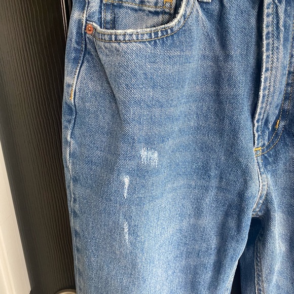 BDG Mom High Rise Skinny Jeans-Size 26 - Picture 5 of 7